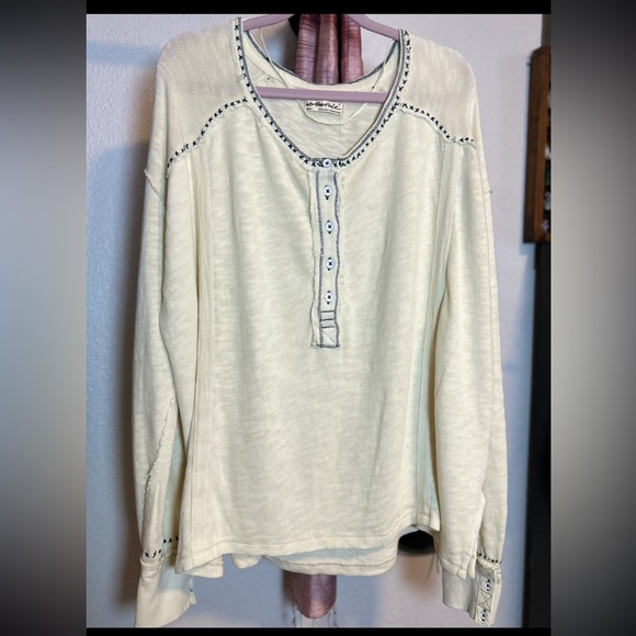 NWOT Free People - We the Free Taylor Henley Small - Picture 10 of 10